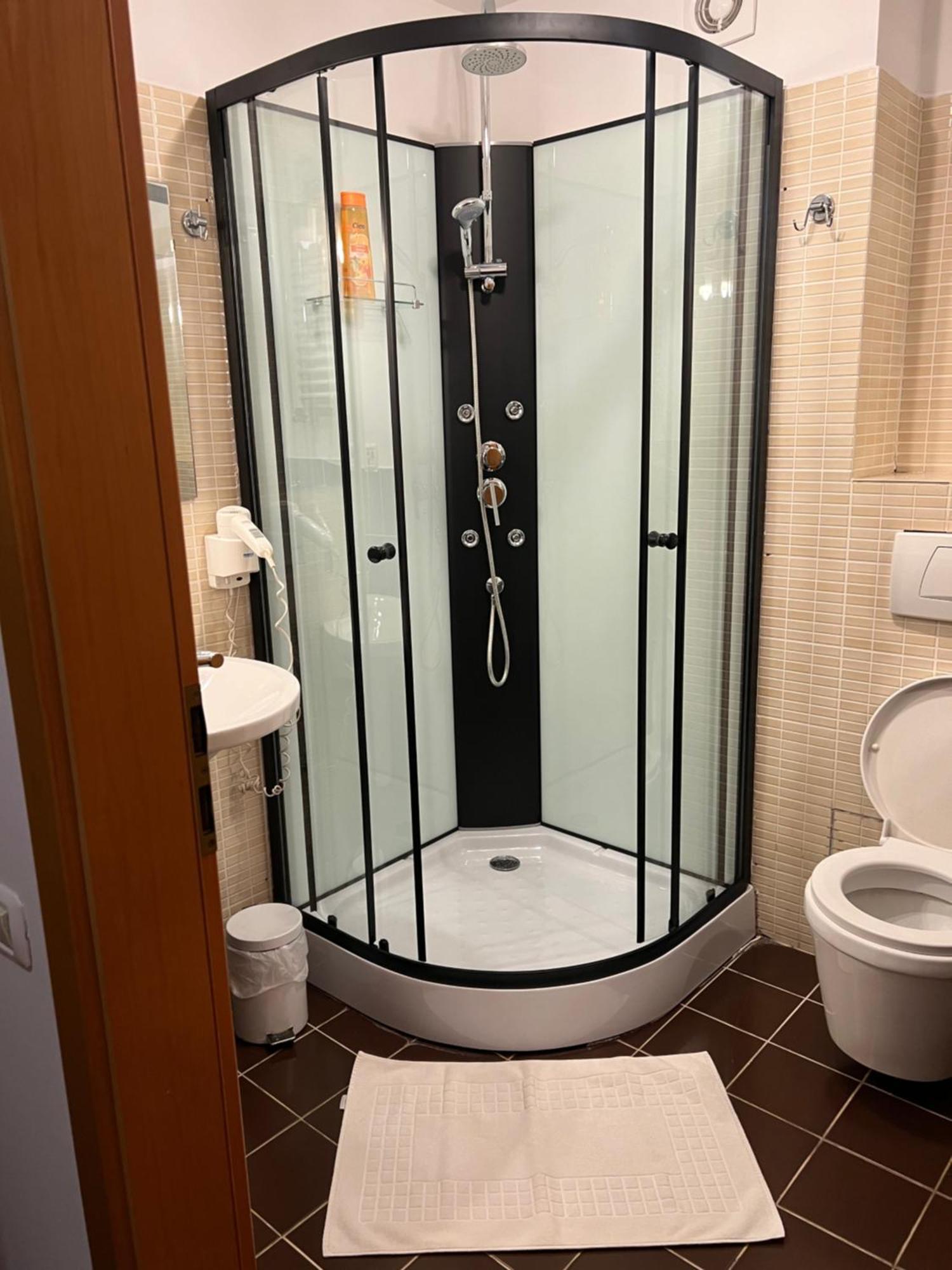 Hotel Vandia Timisoara Bagian luar foto